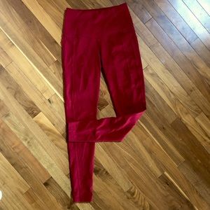 Beautiful sexy full leg VS Sport small red leggings